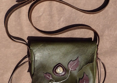 sac cuir vert kaki jaspe serti artisanal coutures à la main